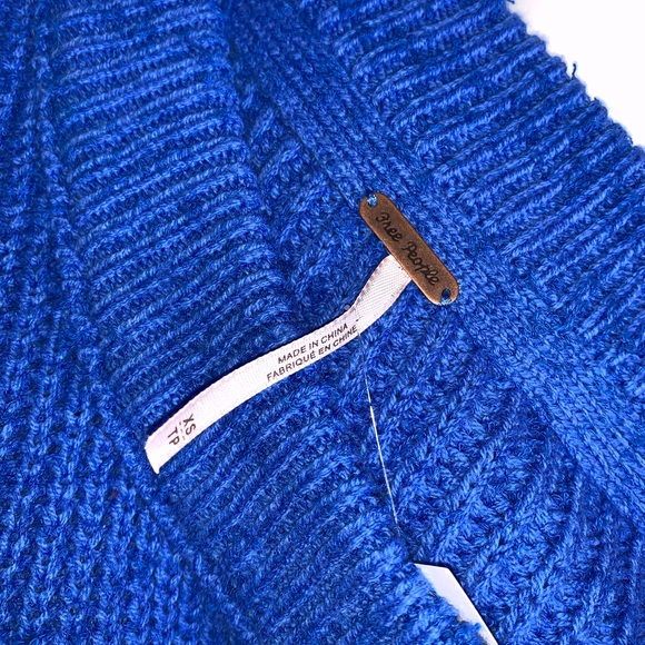 Free People Sunday V-Neck Sweater - Picture 7 of 8